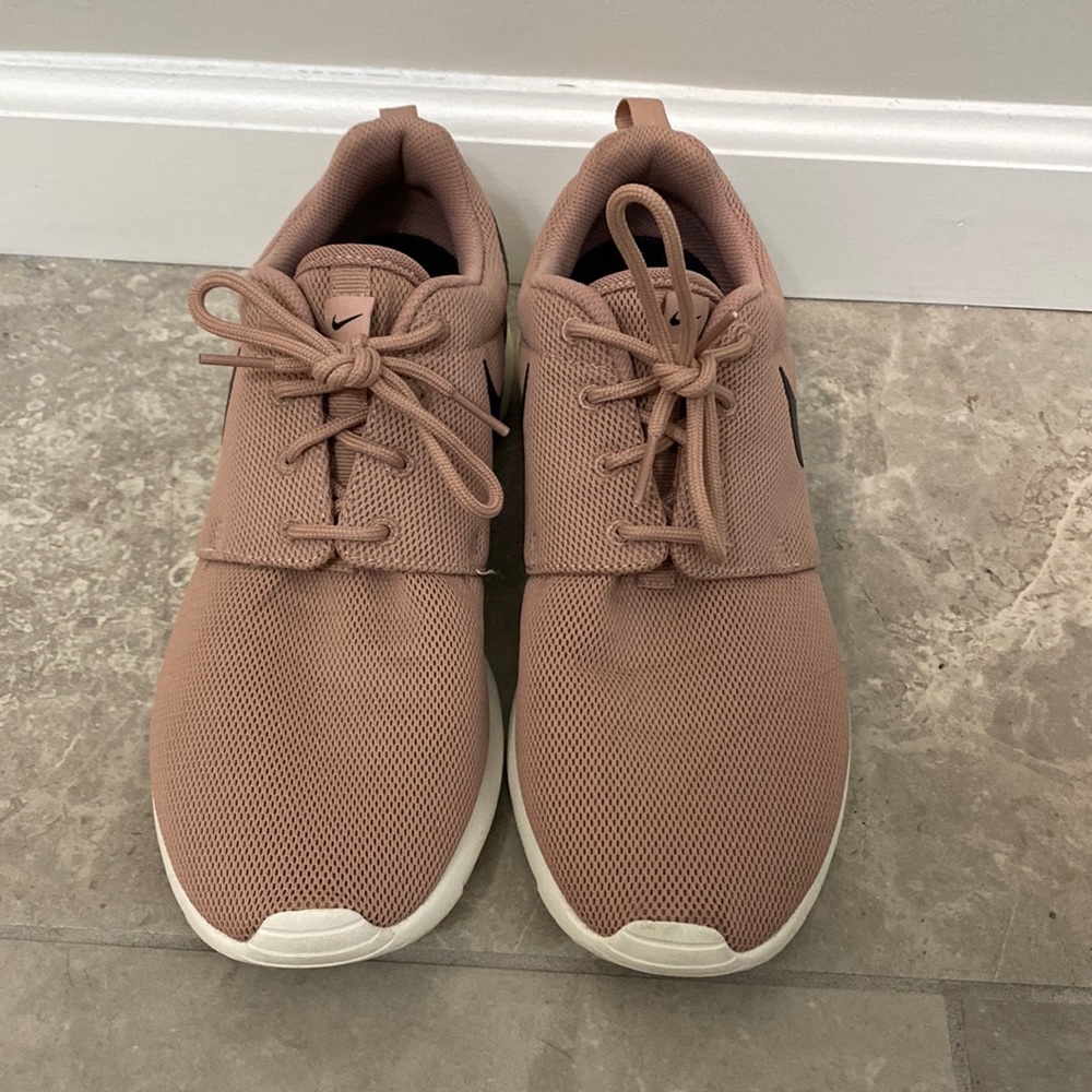 Rose Gold Nike Shoes